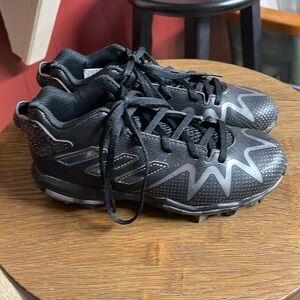 Adidas Bounce size 1 1/2 black/ night metallic. Used but great condition!